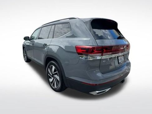 Certified 2025 Volkswagen Atlas SE FWD image 7
