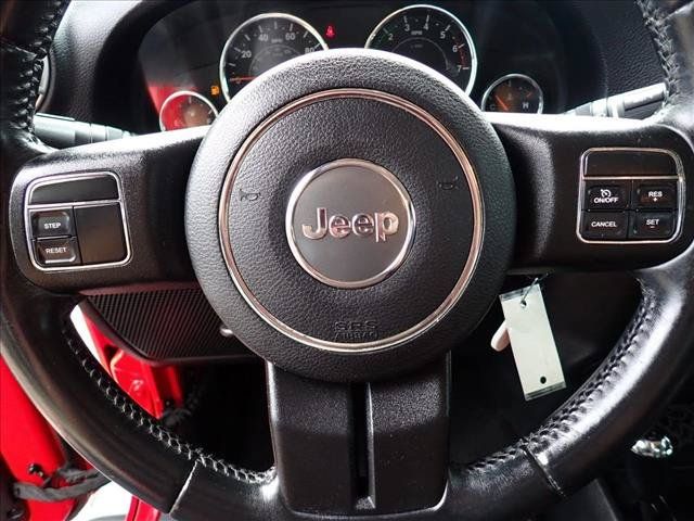 Used 2016 Jeep Wrangler Sahara AWD/4WD image 12