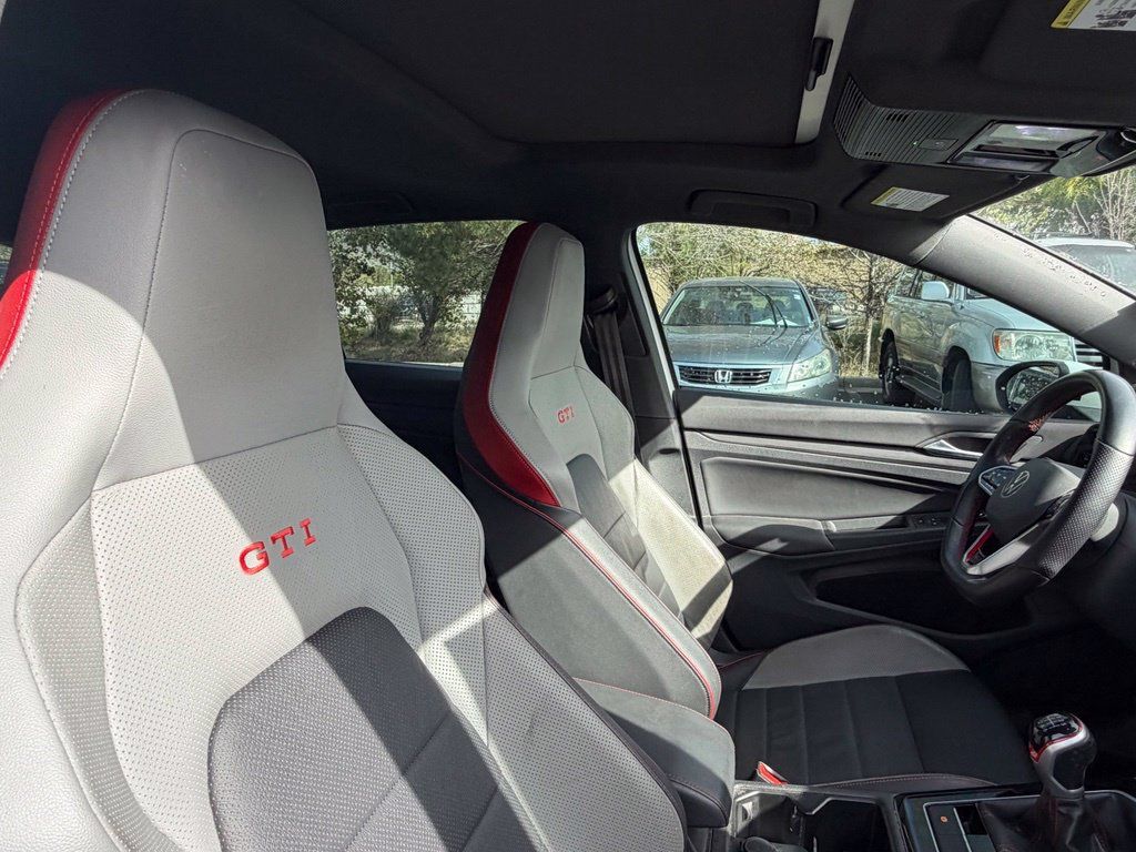 Used 2023 Volkswagen GTI SE FWD image 10