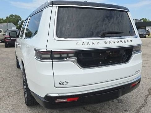 Used 2024 Jeep Grand Wagoneer L Series III AWD/4WD image 6