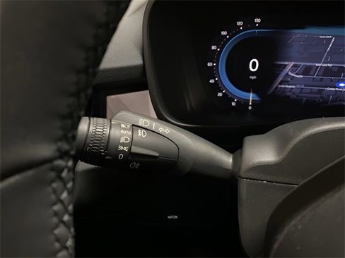 Used 2023 Volvo XC40 Recharge Ultimate w/ Protection Package Premier image 29