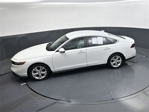 Used 2023 Honda Accord LX image 23