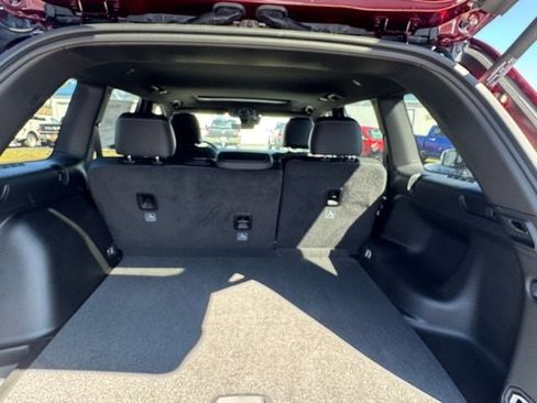 New 2026 Jeep Grand Cherokee Altitude image 26
