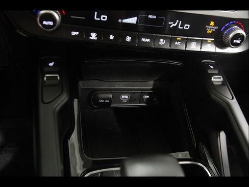 Used 2024 Kia Telluride S w/ S Sunroof Package AWD/4WD image 15