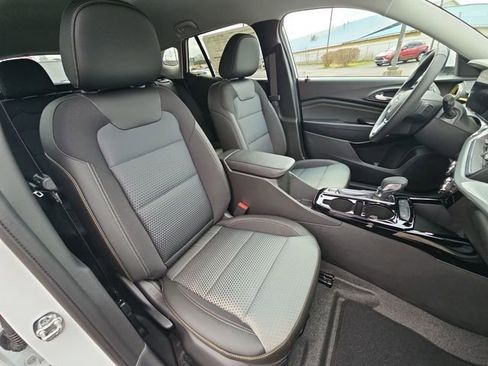 New 2026 Chevrolet Trax LT w/ LT Convenience Package FWD image 26
