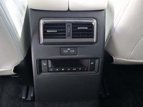 Used 2024 MAZDA CX-90 Plug-In Hybrid w/ Premium Plus image 17