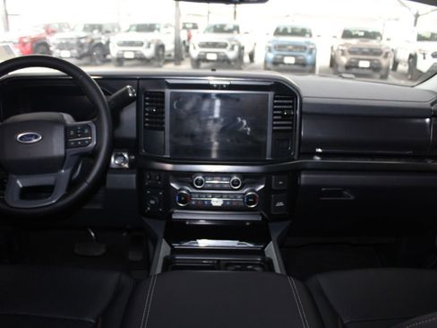 Used 2025 Ford F250 Lariat w/ FX4 Off-Road Package AWD/4WD image 25