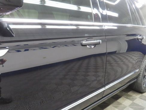 Used 2024 Lincoln Navigator L Reserve w/ Equipment Group 201A image 40