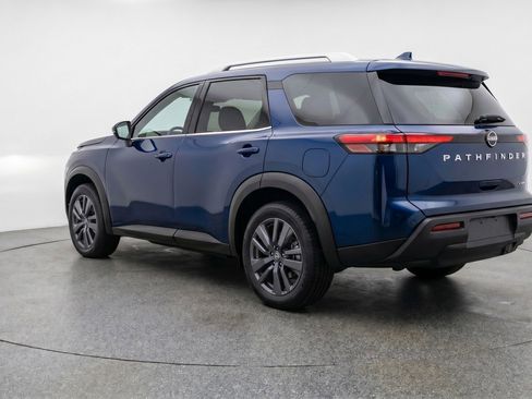 Used 2025 Nissan Pathfinder SV AWD/4WD image 6