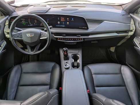 Used 2024 Cadillac XT4 Premium Luxury w/ Technology Package image 29