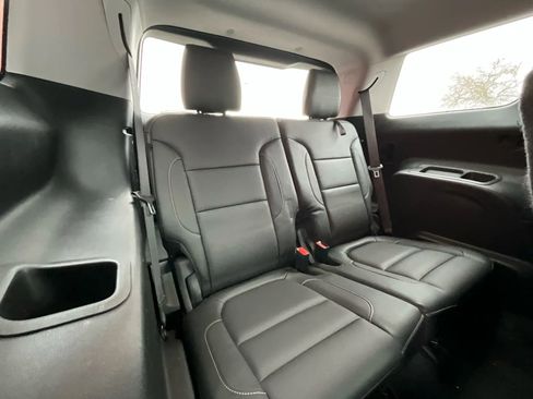 Used 2018 GMC Acadia SLT image 22