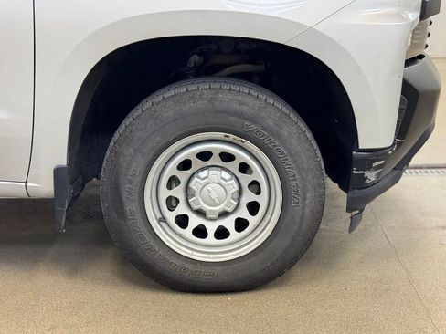 Used 2021 Chevrolet Silverado 1500 W/T w/ WT Value Package AWD/4WD image 4