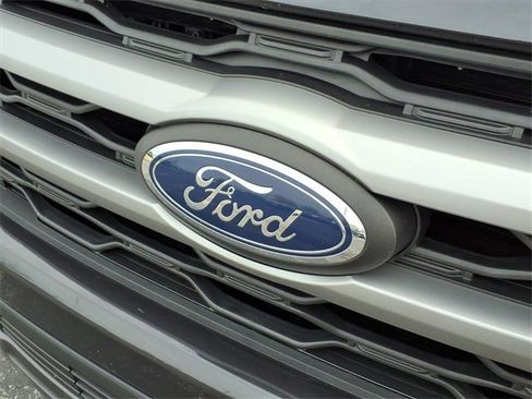 Used 2024 Ford Expedition Max XLT image 24