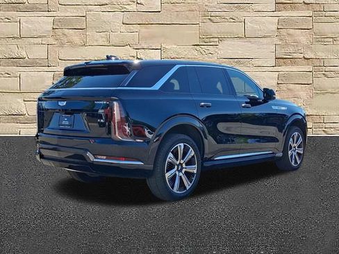 Certified 2025 Cadillac Escalade IQ Luxury 2 AWD/4WD image 4