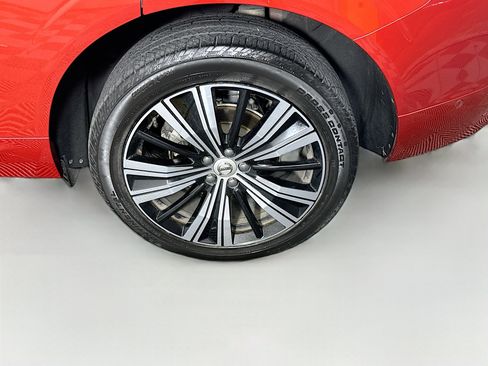 Used 2023 Volvo XC60 B5 Plus w/ Climate Package AWD/4WD image 11