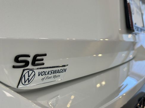 New 2026 Volkswagen Tiguan SE R-Line FWD image 35