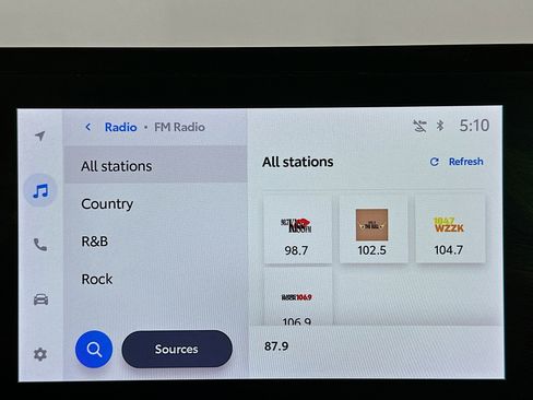 Used 2024 Toyota Prius LE image 21