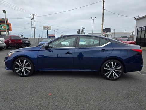 Used 2022 Nissan Altima 2.5 SR FWD image 9