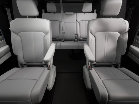 New 2026 Jeep Grand Wagoneer 4WD image 3