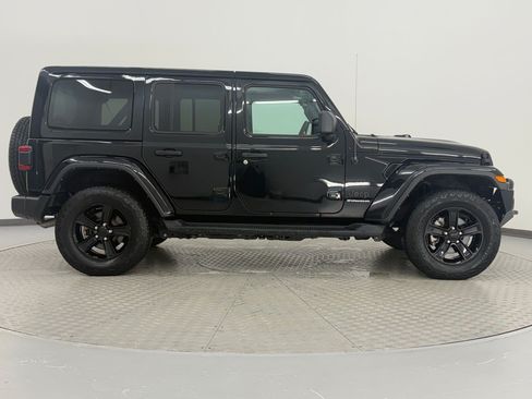 Used 2023 Jeep Wrangler Unlimited Sahara AWD/4WD image 8