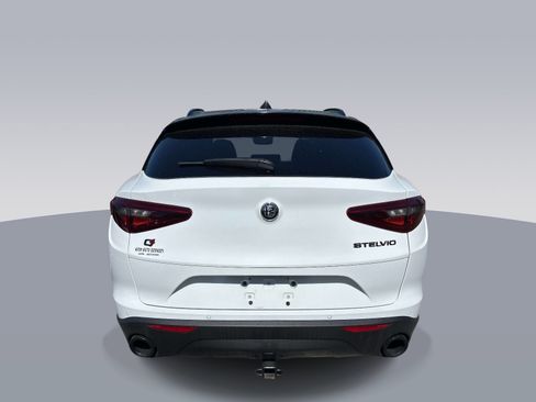Used 2019 Alfa Romeo Stelvio AWD w/ Nero Edizione image 4