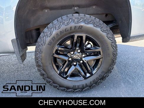 Used 2025 Chevrolet Silverado 1500 Custom Trail Boss image 29