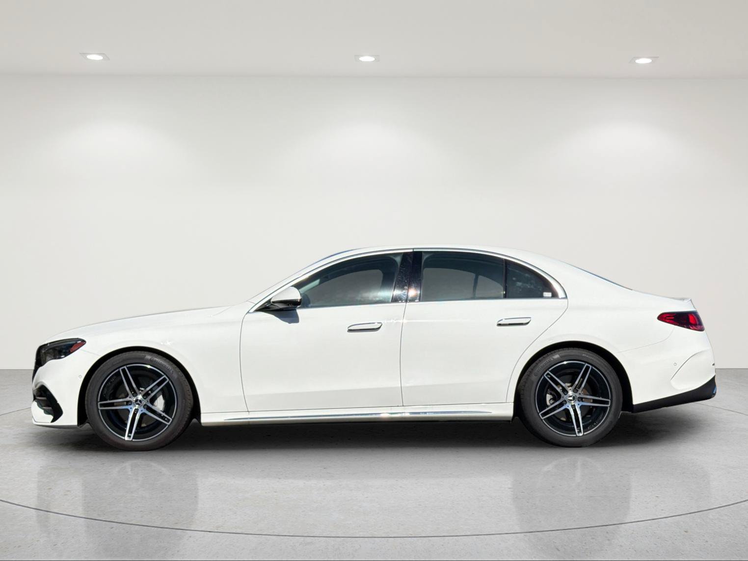 Used 2026 Mercedes-Benz E 350 Sedan image 2