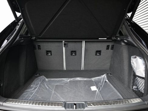 New 2026 Porsche Macan image 34