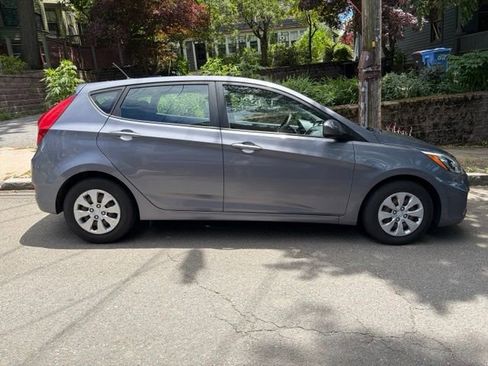 Used 2017 Hyundai Accent SE FWD image 5