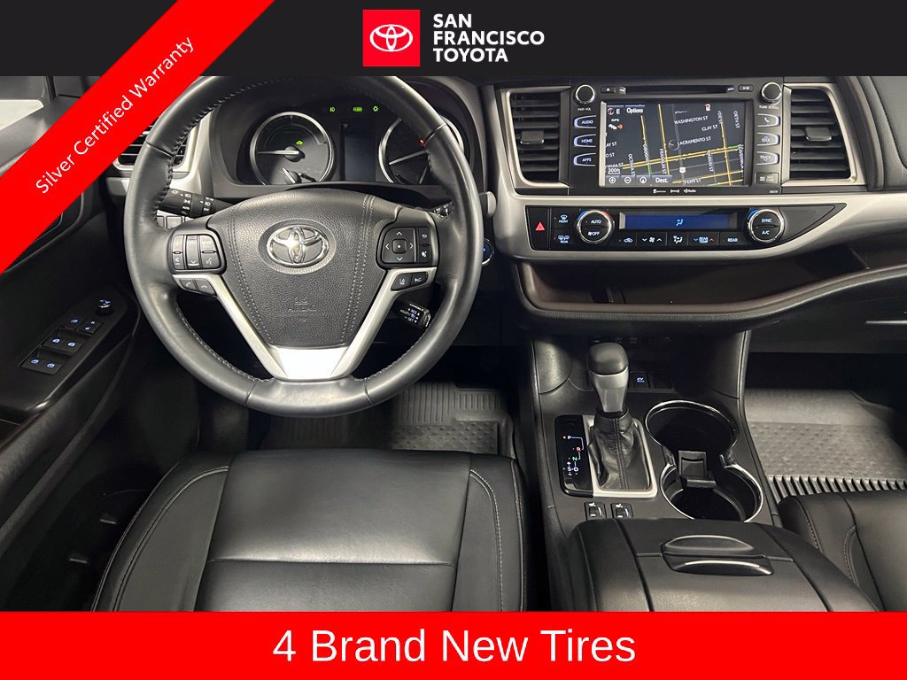 Certified 2017 Toyota Highlander XLE AWD/4WD image 31