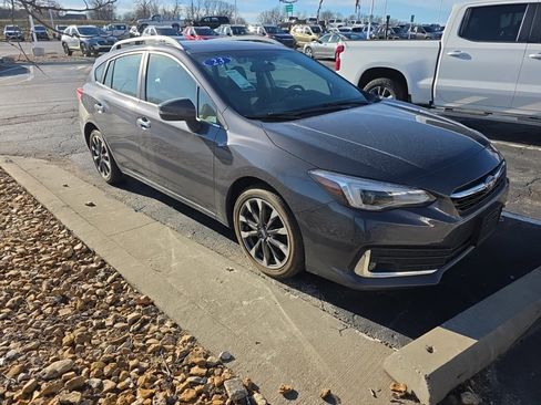 Certified 2023 Subaru Impreza 2.0i Limited image 3