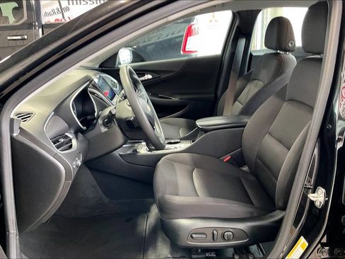 Used 2024 Chevrolet Malibu LT FWD image 3