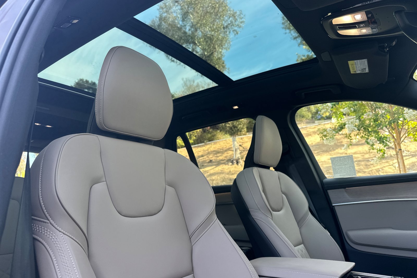 Certified 2026 Volvo XC90 B5 Core AWD/4WD image 21