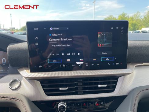 New 2025 Ford Explorer Active w/ Active Comfort Package image 17