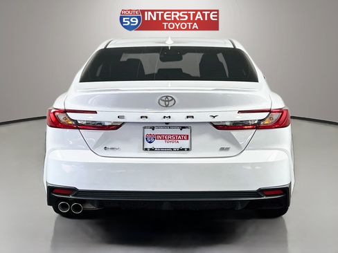 Used 2026 Toyota Camry SE w/ Convenience Package FWD image 6