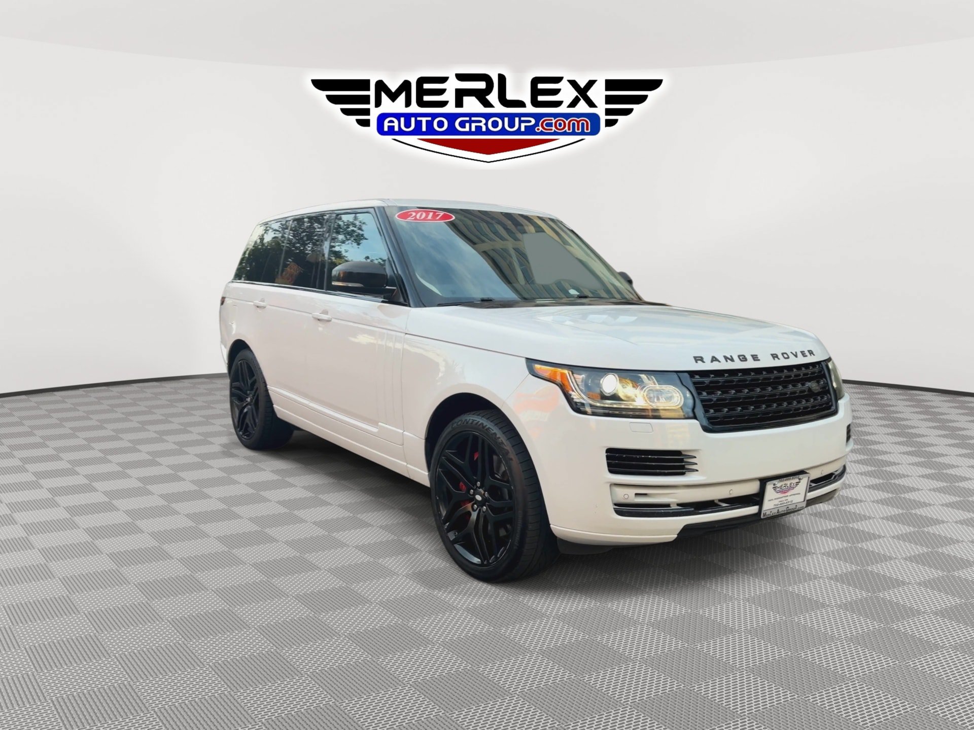 Used 2017 Land Rover Range Rover HSE AWD/4WD image 2