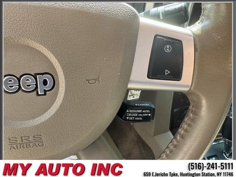 Used 2009 Jeep Grand Cherokee Laredo AWD/4WD image 22