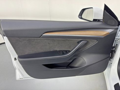 Used 2021 Tesla Model 3 Performance image 43