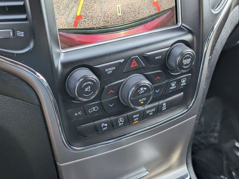 Used 2017 Jeep Grand Cherokee Altitude image 18