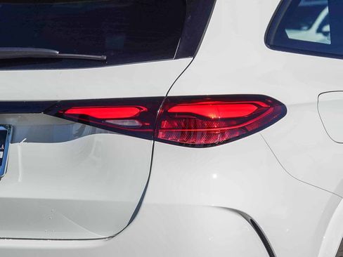 New 2026 Mercedes-Benz GLC 300 image 7