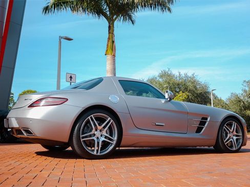 Used 2012 Mercedes-Benz SLS AMG Coupe image 26
