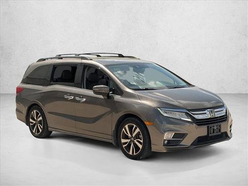 Used 2019 Honda Odyssey Elite image 3