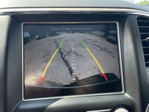 Used 2016 Jeep Grand Cherokee Limited AWD/4WD image 25