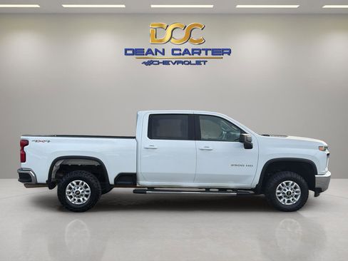 Used 2022 Chevrolet Silverado 2500 LT AWD/4WD image 6