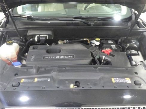 Used 2019 Lincoln Nautilus Select w/ Cargo Utility Package image 10