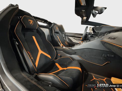 Used 2021 Lamborghini Aventador SVJ AWD/4WD image 21