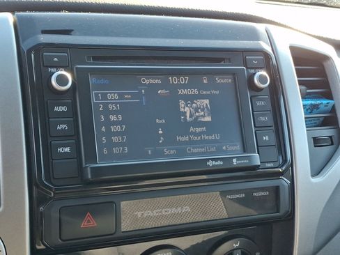 Used 2015 Toyota Tacoma 4x4 Double Cab w/ TRD Sport Package image 16