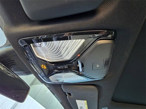 Used 2022 BMW X5 sDrive40i w/ Premium Package image 32