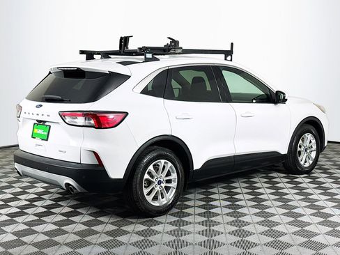 Used 2020 Ford Escape SE image 10