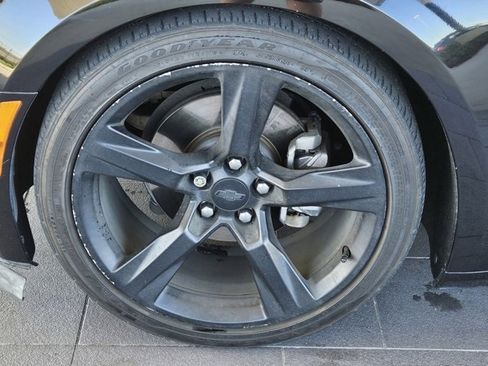 Used 2018 Chevrolet Camaro LT image 11